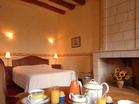 Reservation d'hotel à Fontevraud L Abbaye