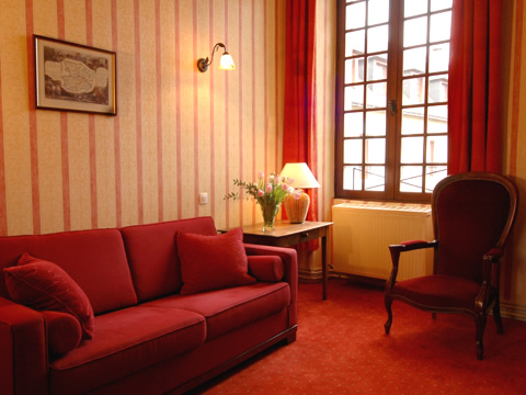 Reservation d'hotel à Fontevraud L Abbaye