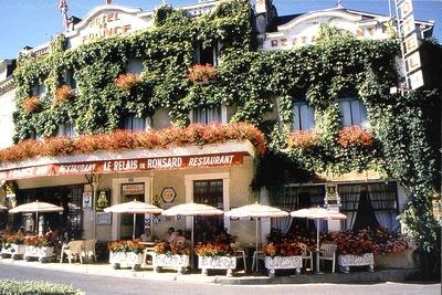 Reservation d'hotel à La Chartre-sur-le-Loir