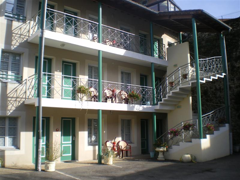 Reservation d'hotel à Gençay