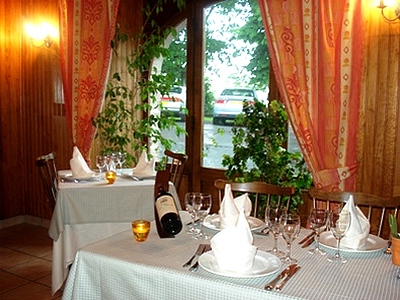 Reservation d'hotel à Saint-Jacques-des-Blats