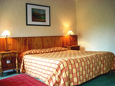 Reservation d'hotel à Saint-Jacques-des-Blats