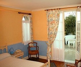 Reservation d'hotel à Beaumont-en-Véron