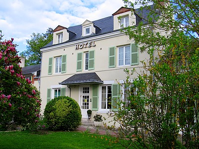 Reservation d'hotel à Saint-Jean-le-Blanc