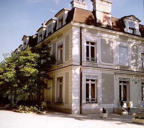 Reservation d'hotel à Geneuille