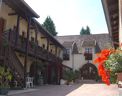 Reservation d'hotel à Créot