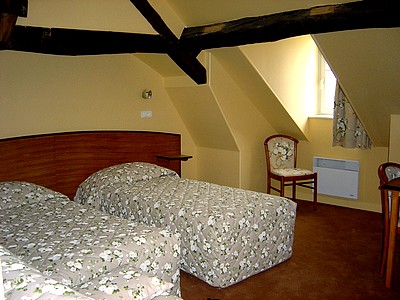 Reservation d'hotel à Créot