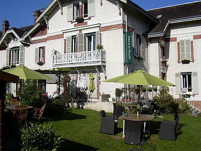 Reservation d'hotel à Milon-la-Chapelle