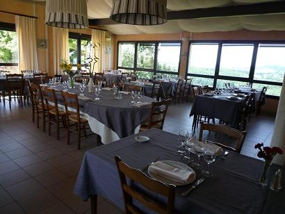 Reservation d'hotel à Montmelard