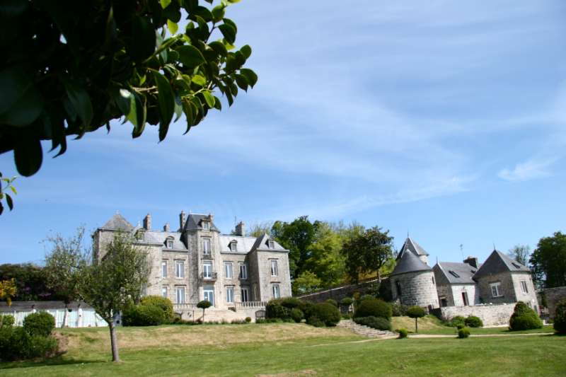 Reservation d'hotel à Plonéour-Lanvern