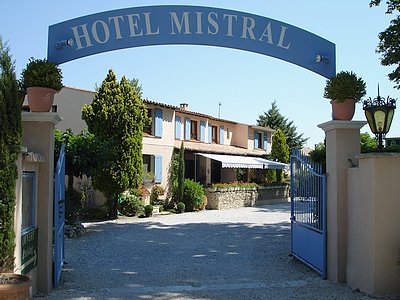 Reservation d'hotel à Mas-Blanc-des-Alpilles