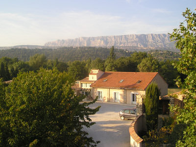 Reservation d'hotel à Châteauneuf-le-Rouge