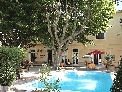 Reservation d'hotel à Saint-Martin-de-Crau