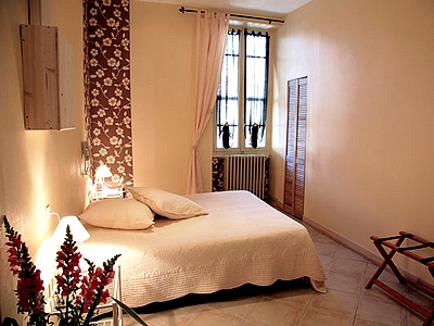 Reservation d'hotel à Saint-Martin-de-Crau