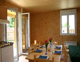 Reservation d'hotel à Aujeurres