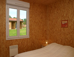 Reservation d'hotel à Aujeurres