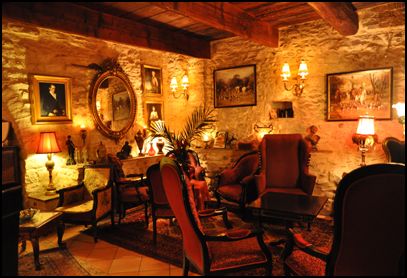 Reservation d'hotel à Saint-Laurent-des-Arbres