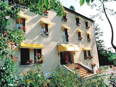 Reservation d'hotel à Joyeuse