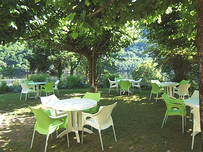 Reservation d'hotel à Saint-Merd-de-Lapleau