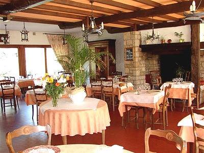 Reservation d'hotel à Uzerche