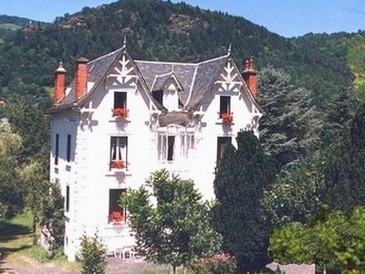Reservation d'hotel à Vic-sur-Cère