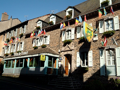 Reservation d'hotel à Mauriac