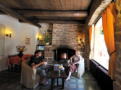 Reservation d'hotel à Saint-Julien-Chapteuil