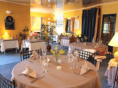 Reservation d'hotel à Venelles