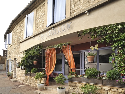 Reservation d'hotel à Murs