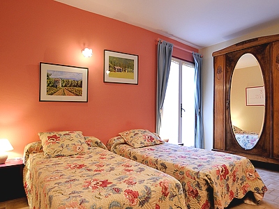 Reservation d'hotel à Murs