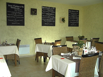Reservation d'hotel à Eaux-Puiseaux