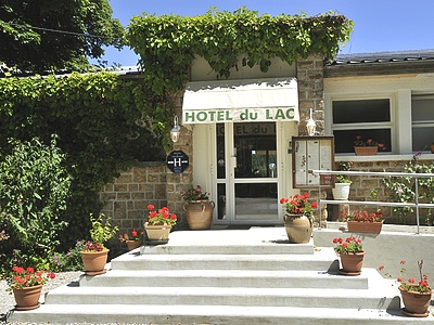 Reservation d'hotel à Neuvic