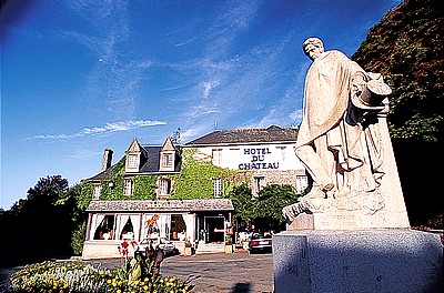 Reservation d'hotel à Combourg