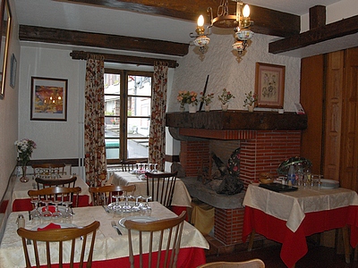Reservation d'hotel à Saint-Sauves-d'Auvergne