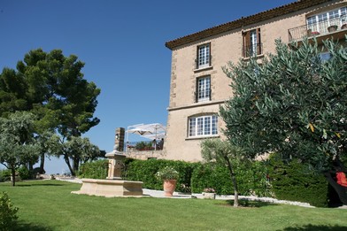 Reservation d'hotel à Tourtour