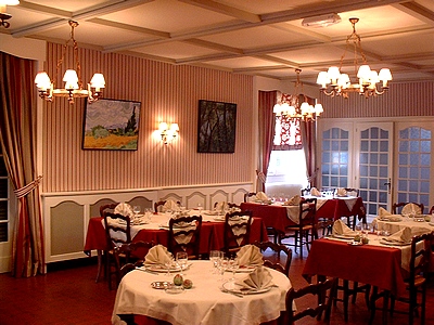Reservation d'hotel à Ousse