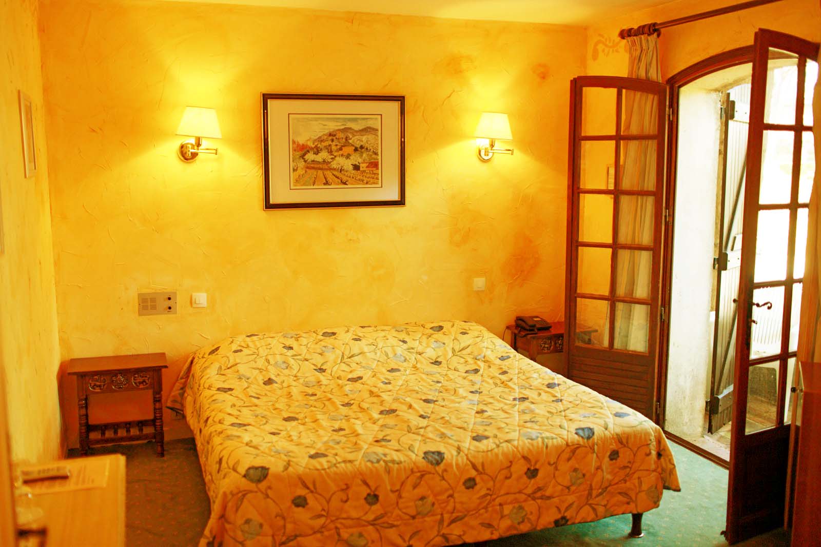 Reservation d'hotel à Saint-Raphaël