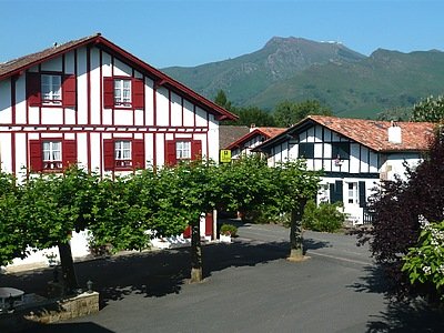 Reservation d'hotel à Sare