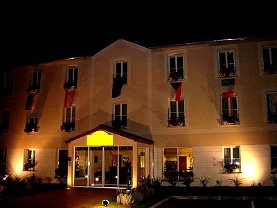 Reservation d'hotel à Donnemain-Saint-Mamès