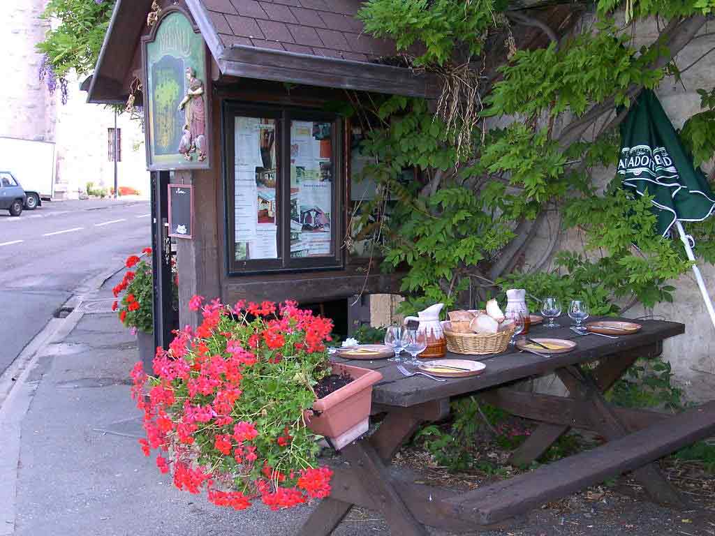 Reservation d'hotel à Bèze