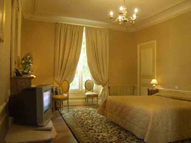 Reservation d'hotel à Flacey