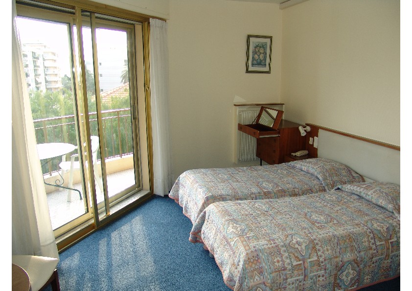 Reservation d'hotel à Menton
