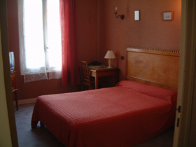 Reservation d'hotel à Saintes