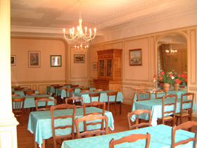 Reservation d'hotel à Saintes