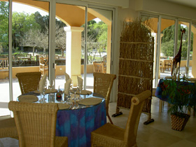 Reservation d'hotel à Aubais