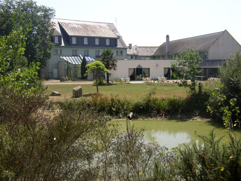 Reservation d'hotel à Crach