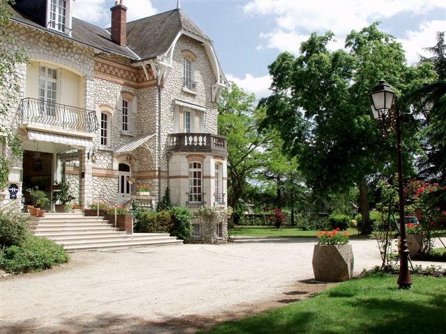 Reservation d'hotel à Salbris