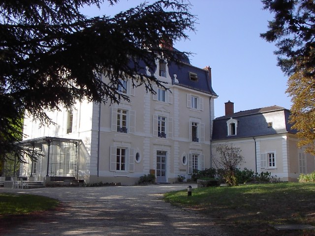 Reservation d'hotel à Écully
