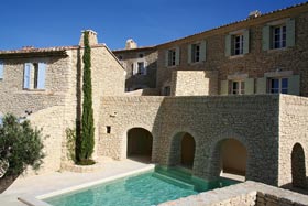 Reservation d'hotel à Gordes