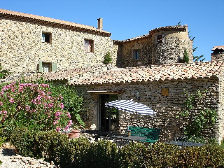 Reservation d'hotel à La Roque-sur-Pernes